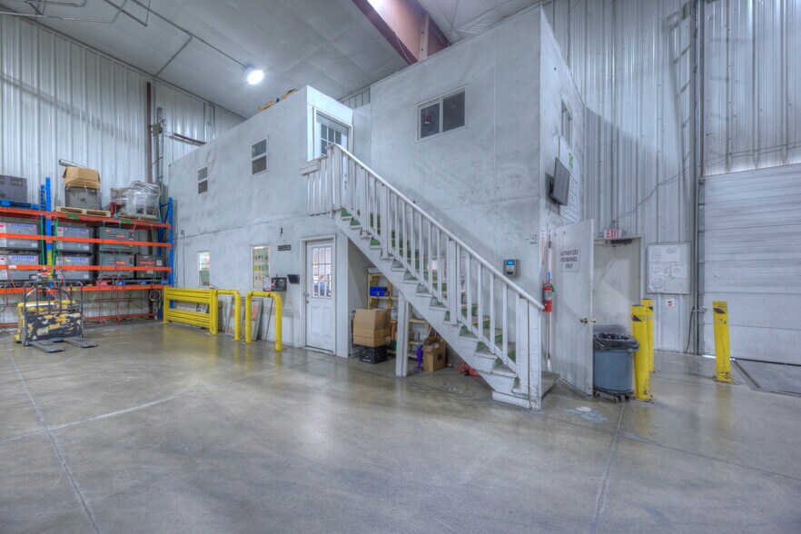 More Photos Of 1691 N 161st East Ave, Tulsa Distribution For Lease