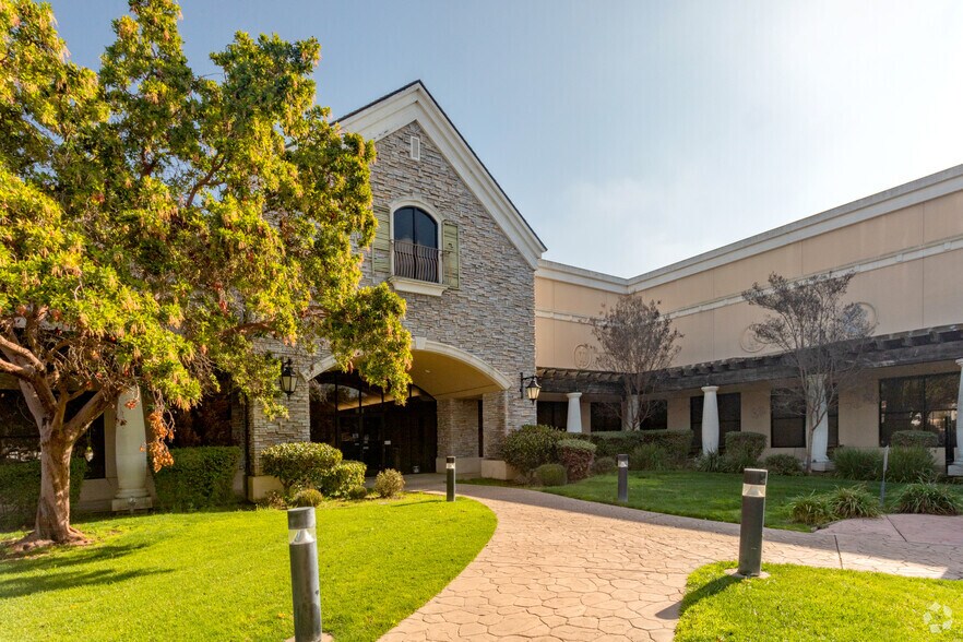 More Photos Of 900 Lightpost Way, Morgan Hill Office For Lease