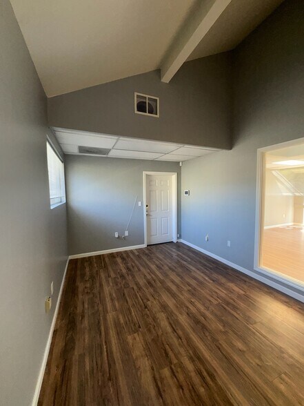 More Photos Of 5060 Sunrise Blvd, Fair Oaks Loft Creative Space For Sale