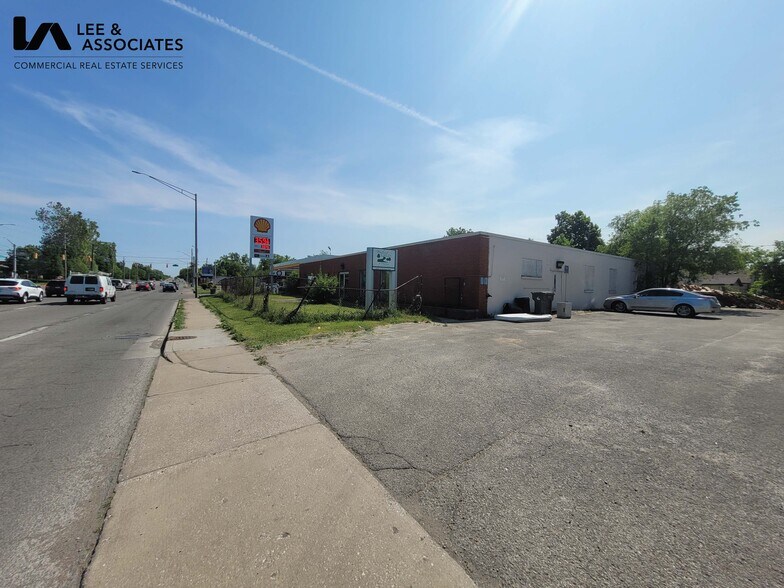 More Photos Of 3420 N Emerson Ave, Indianapolis Medical For Sale