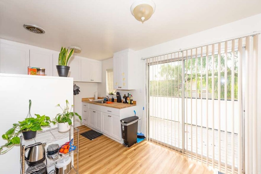 More Photos Of 1504 S Claremont St, San Mateo Apartments For Sale