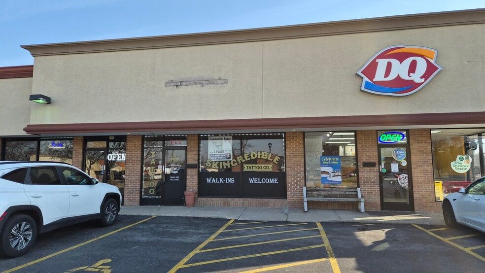 More Photos Of 3S071 State Route 59, Warrenville Restaurant For Lease