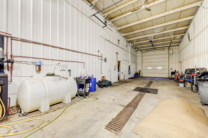 More Photos Of 201 Grell Ln, Johnson Creek Manufacturing For Sale