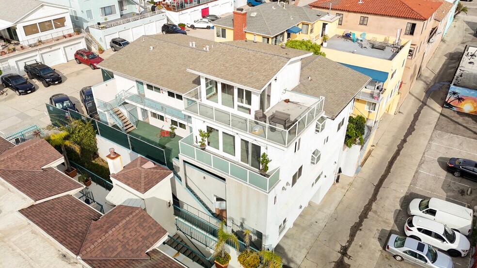 More Photos Of 16 38th Pl, Long Beach Apartments For Sale