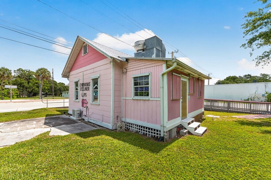 More Photos Of 1005 W Midway Rd, Fort Pierce Office For Lease