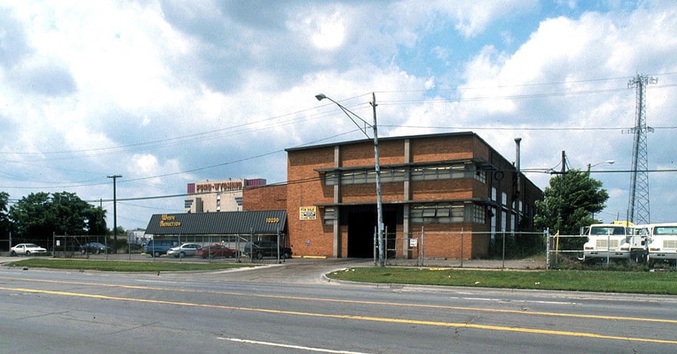 Primary Photo Of 10200 Ford Rd, Dearborn Warehouse For Lease