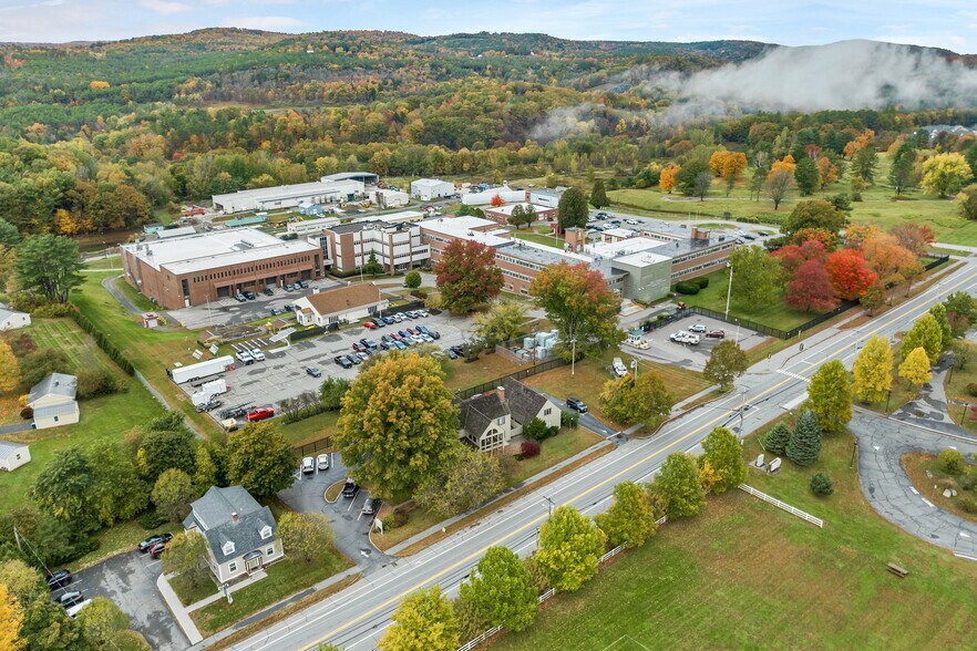 More Photos Of 68 Lyme Rd, Hanover Office Residential For Sale