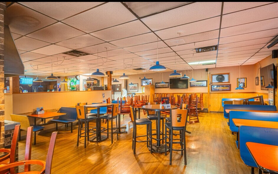 More Photos Of 6638 Pennsylvania 61, Shamokin, PA, USA, Shamokin Restaurant For Sale