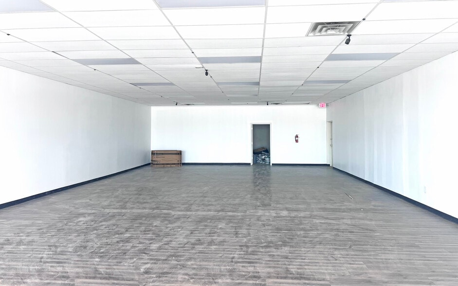 More Photos Of 3147 S Dort Hwy, Burton Freestanding For Lease