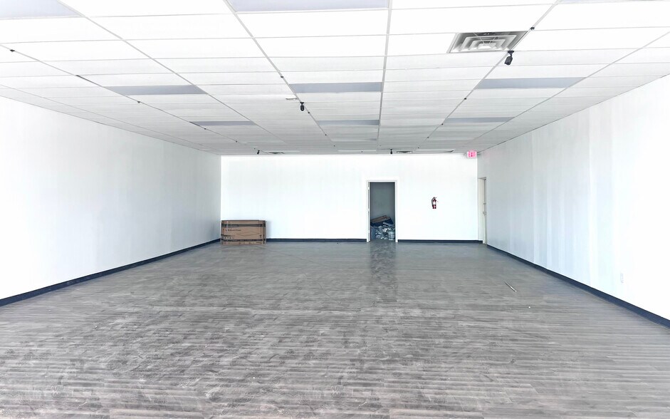More Photos Of 3147 S Dort Hwy, Burton Unknown For Lease