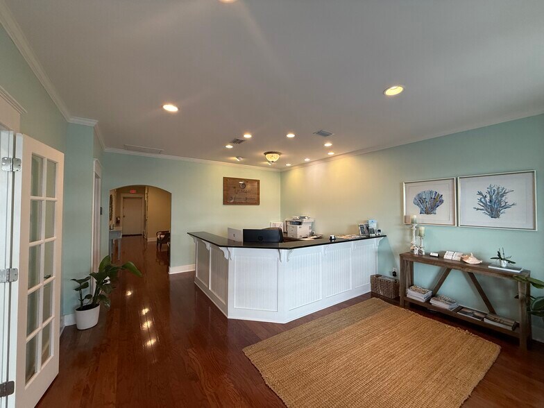 More Photos Of 100-126 Island Professional Park, Saint Simons Island Office For Sale