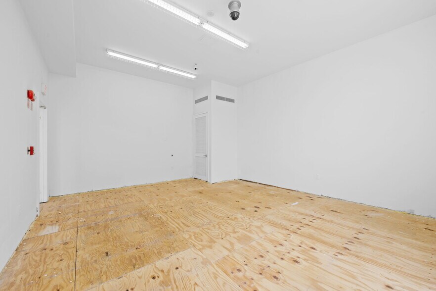 More Photos Of 301 SW 13th Ave, Fort Lauderdale Office For Sale