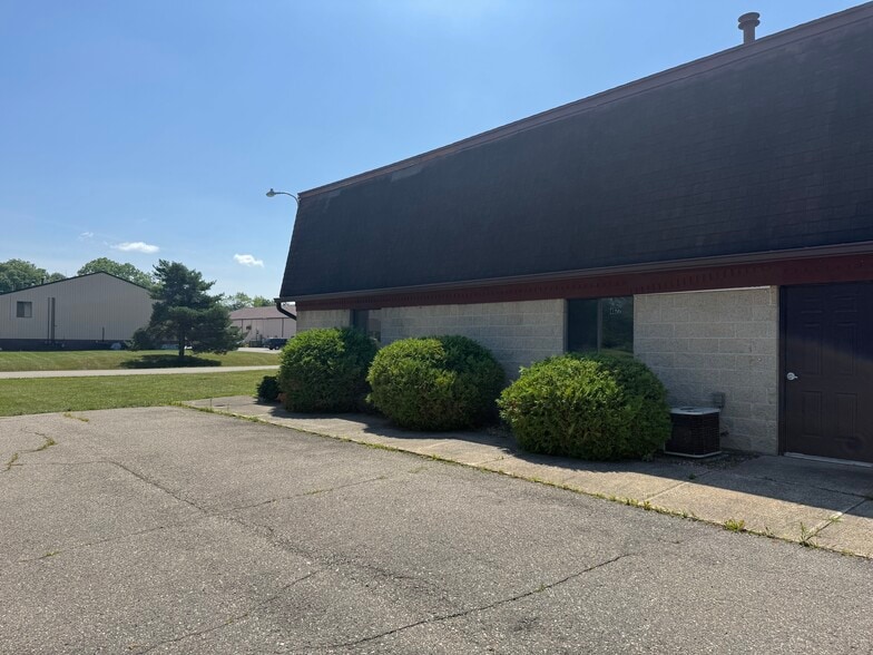 Primary Photo Of 4660 Freedom Dr, Ann Arbor Warehouse For Lease