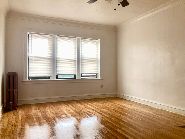 More Photos Of 1155 W 83rd St, Chicago Apartments For Sale
