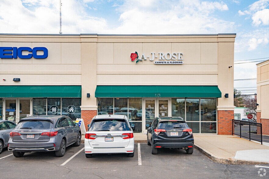 More Photos Of 100 Highland Ave, Needham Storefront Retail Office For Sale