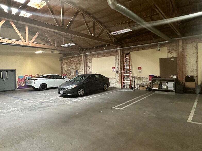 More Photos Of 3608 San Fernando Rd, Glendale Loft Creative Space For Lease