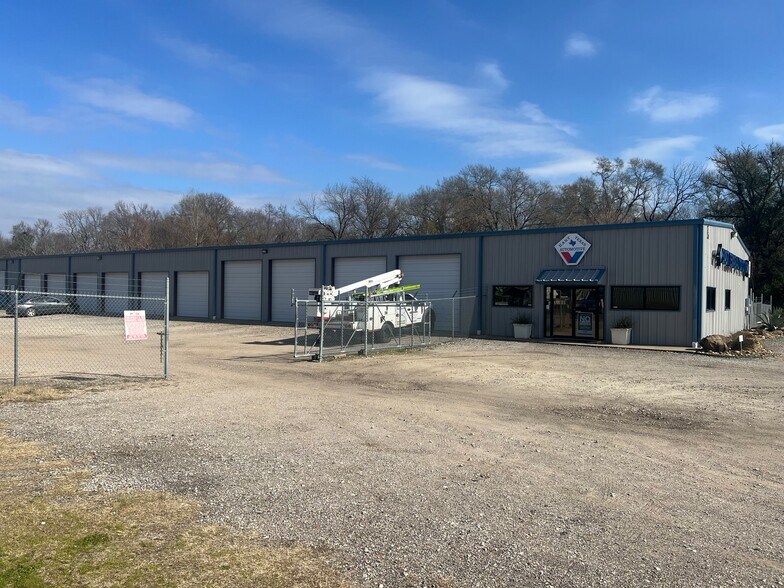 More Photos Of 12342 State Highway 64 W, Tyler Service For Sale