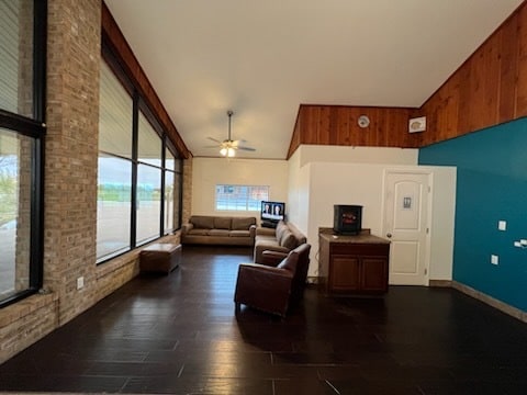 More Photos Of 3149 Highway 72, Three Rivers Hotel For Sale