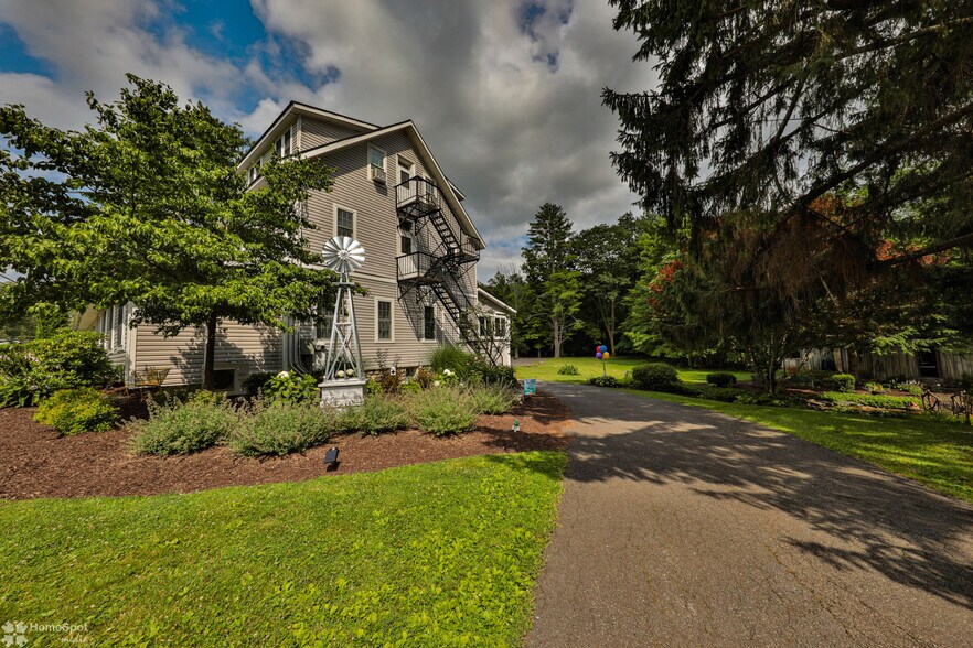 More Photos Of 2468 Route 390, Canadensis Hospitality For Sale