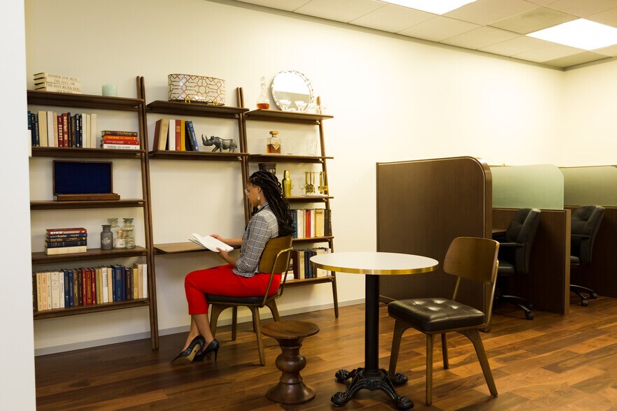 More Photos Of 3333 Piedmont Rd NE, Atlanta Office For Lease