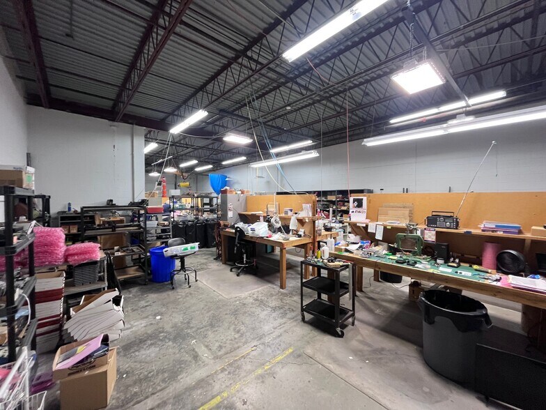 More Photos Of 50 Parker St, Newburyport Manufacturing For Lease