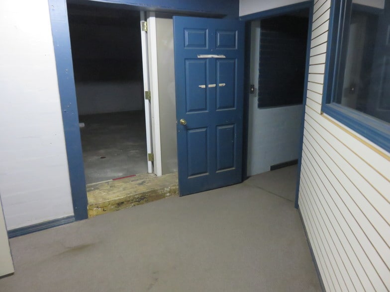 More Photos Of 348 Mason Ave, Daytona Beach Auto Repair For Sale