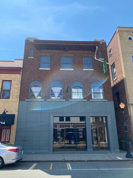 Primary Photo Of 716 Main St, Boonton Office For Lease