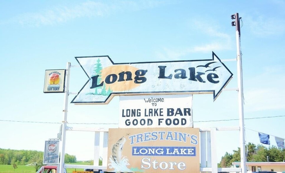 More Photos Of 8036 N Clare Ave, Harrison Convenience Store For Sale