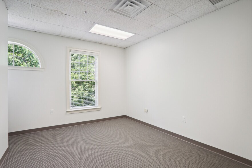 More Photos Of 11380 Southbridge Pky, Alpharetta Office For Lease
