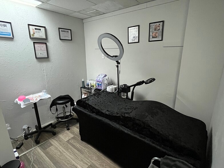 More Photos Of 124 N Main St, Brighton General Retail For Sale