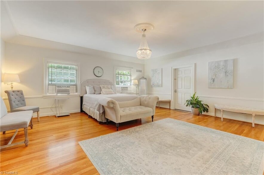 More Photos Of 17 E Main St, Thomasville Storefront Retail Office For Sale