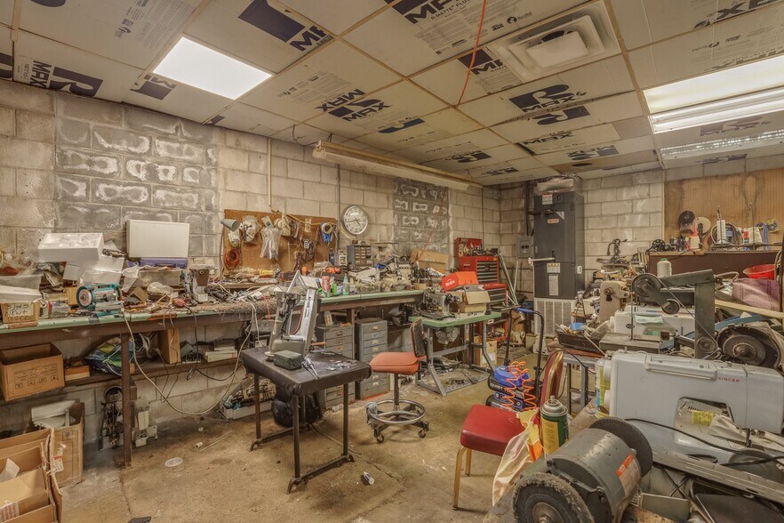 More Photos Of 3378 E Princess Anne Rd, Norfolk Storefront Retail Office For Sale