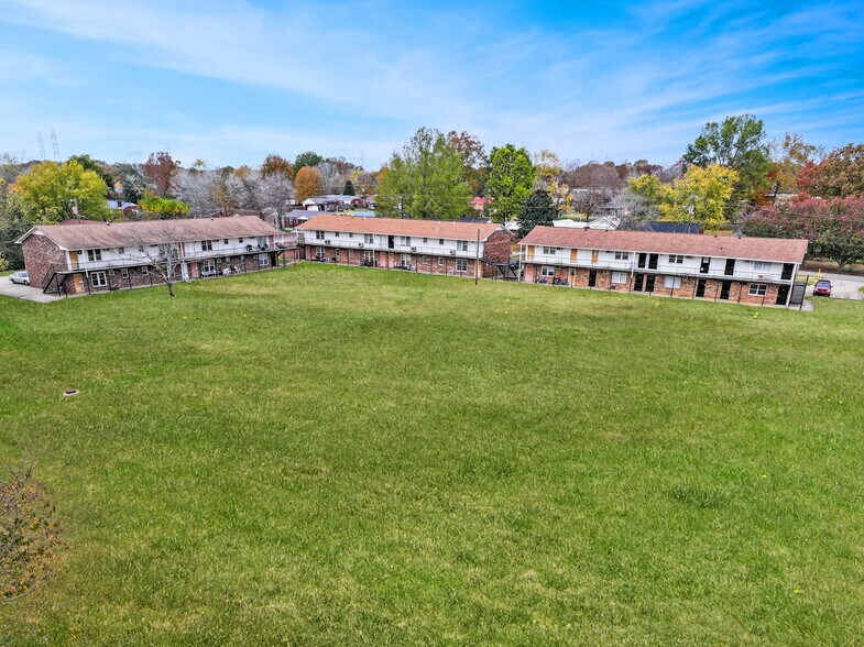 452 Ashe Ave, New Johnsonville, TN 37134 Apartments For Sale