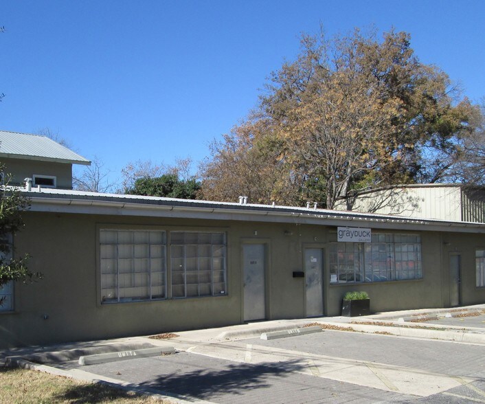 More Photos Of 608 W Monroe St, Austin Office For Lease