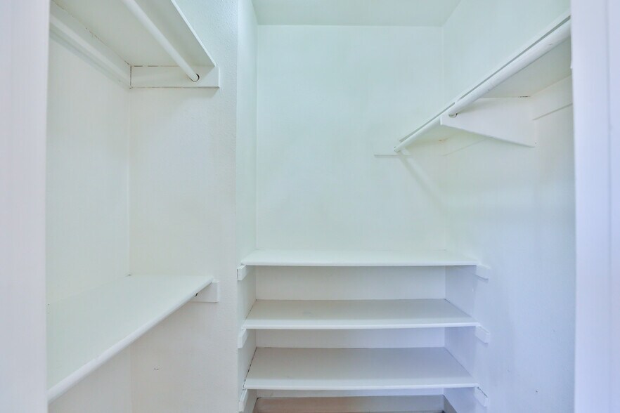 More Photos Of 4037 Winona Ave, San Diego Apartments For Sale