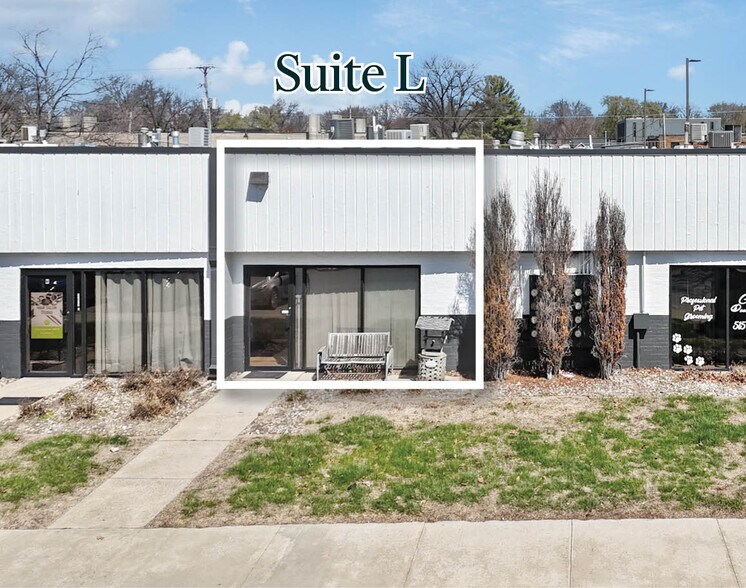 More Photos Of 7020 Douglas Ave, Urbandale Storefront For Sale