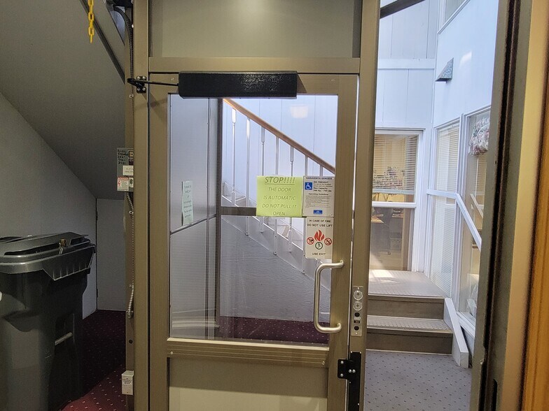 More Photos Of 5920 100th St SW, Lakewood Office For Lease