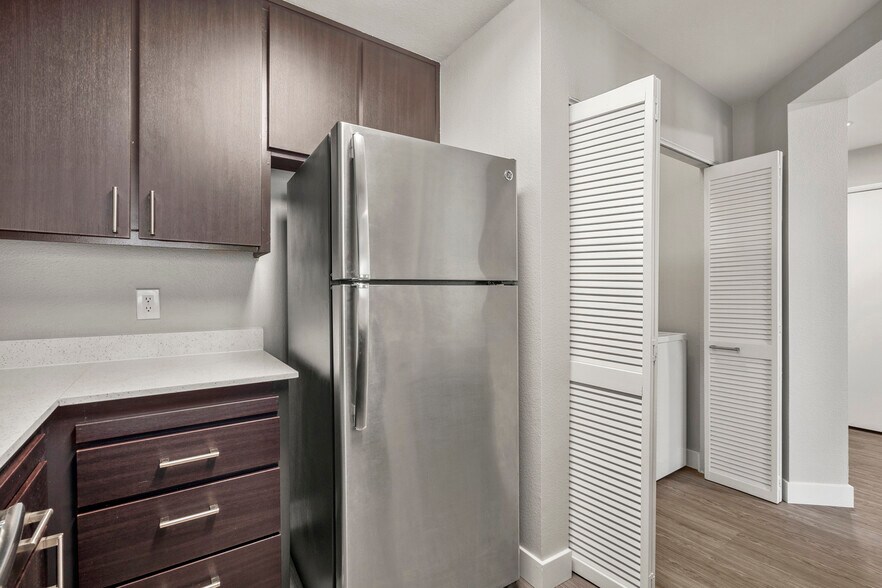 More Photos Of 1325 40th St, Emeryville Apartments For Lease