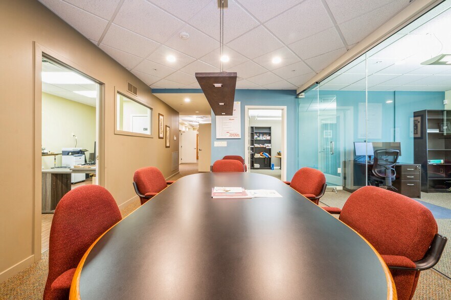 More Photos Of 54 Friends Ln, Newtown Office For Sale