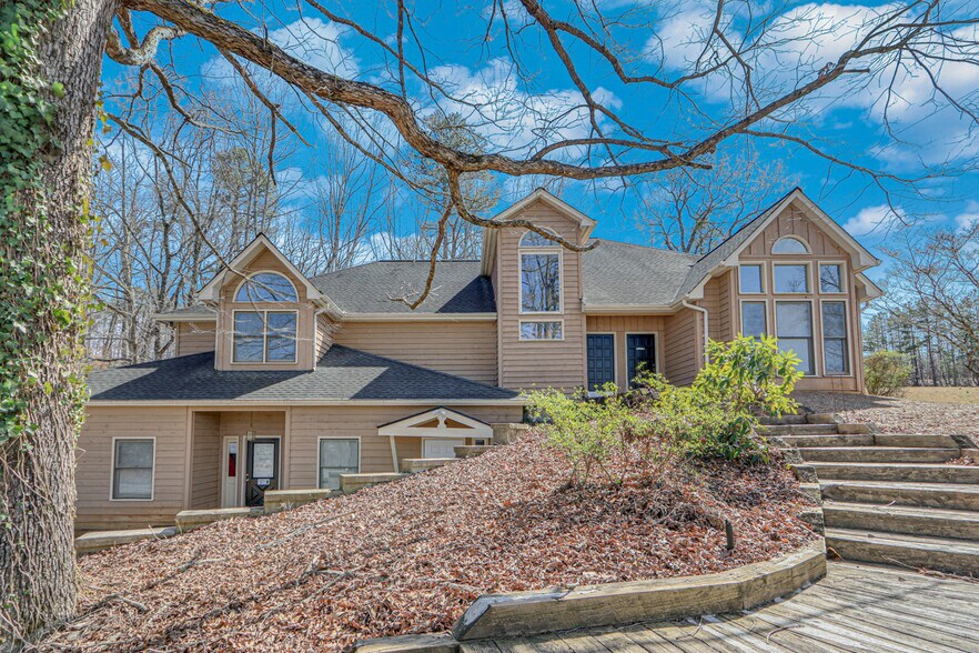 More Photos Of 134 Professional Dr, Baldwin Office Residential For Sale