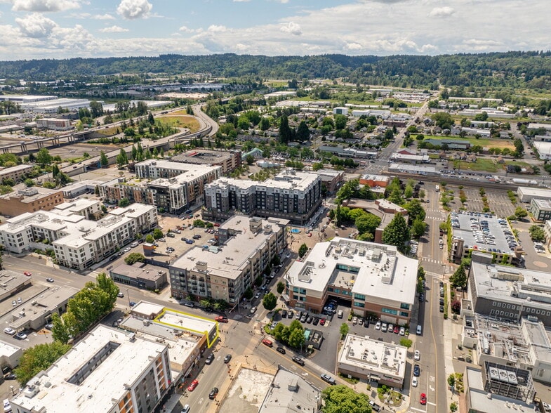 More Photos Of 102 E Main St, Auburn Storefront For Lease