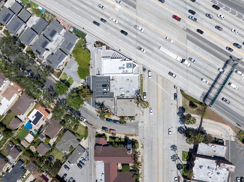 More Photos Of 11259 Washington Blvd, Culver City Office For Sale