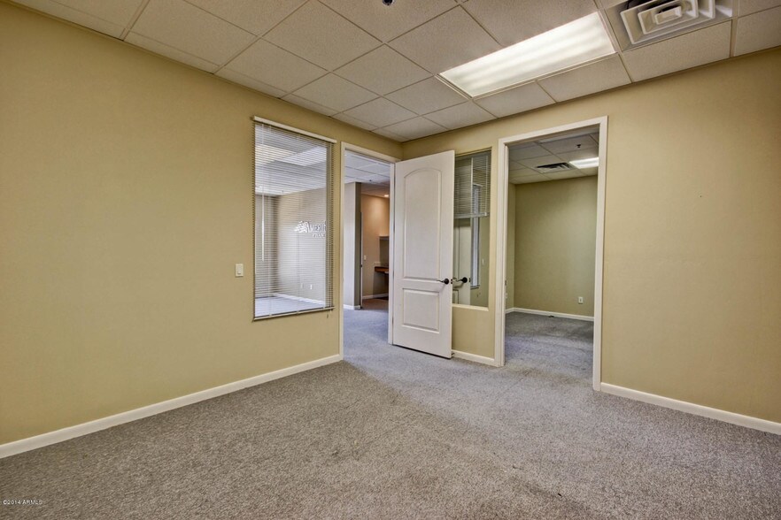 More Photos Of 16853 E Palisades Blvd, Fountain Hills Office For Lease