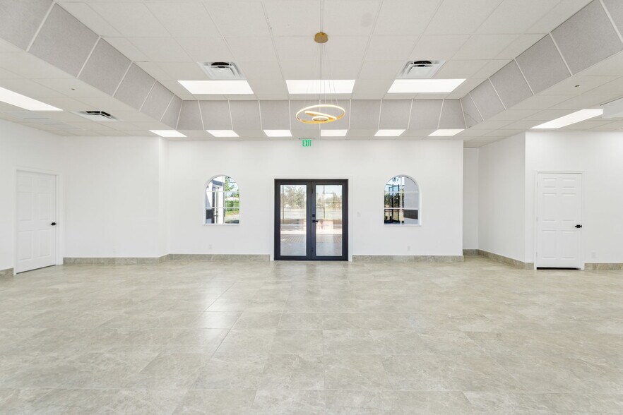 More Photos Of 1120 Village Lakes Blvd, Lehigh Acres Golf Course Driving Range For Lease