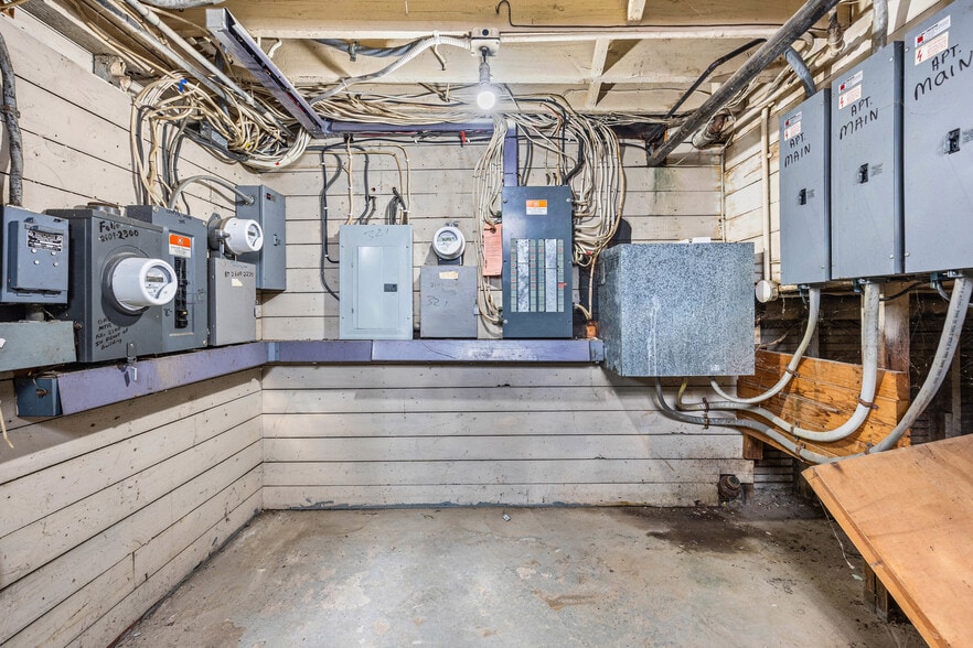 More Photos Of 321 Driving Park Ave, Rochester Apartments For Sale