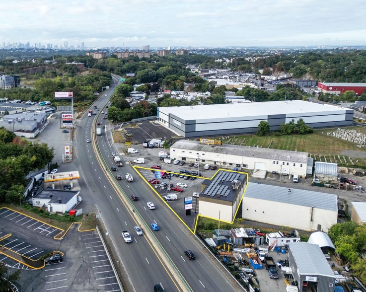 Primary Photo Of 28-32 Osprey Rd, Saugus Light Distribution For Lease