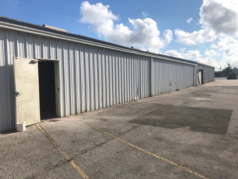 More Photos Of 1810 Afton St, Houston Unknown For Lease