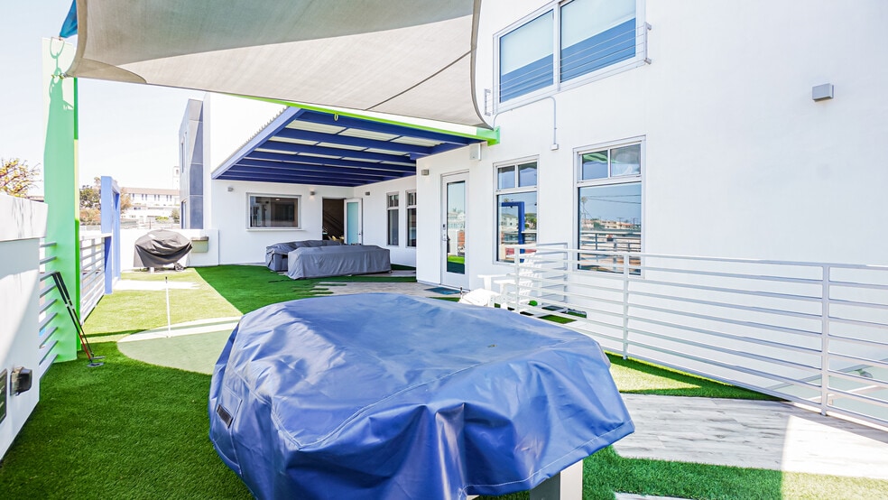 More Photos Of 123-127 Lomita St, El Segundo Loft Creative Space For Sale