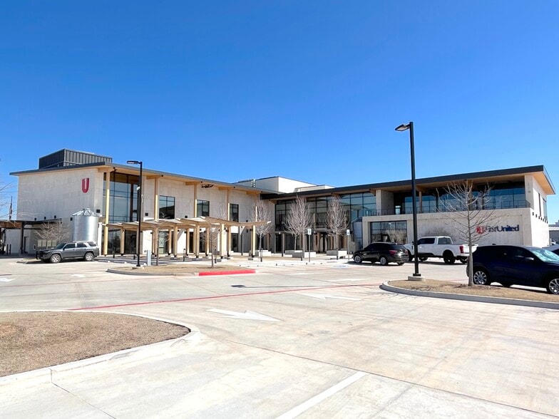 More Photos Of 420 SW 6th St, Moore Office For Lease