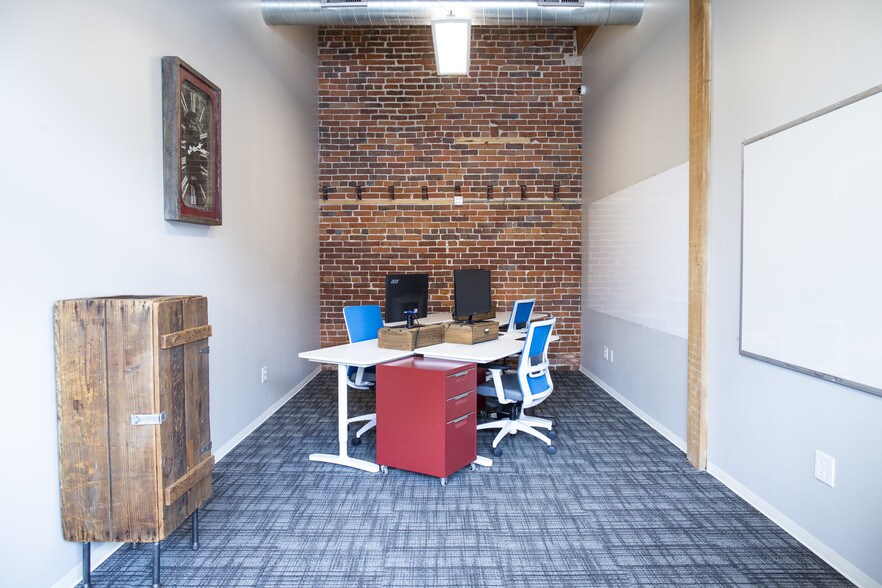 More Photos Of 3801 Franklin St, Denver Office For Sale